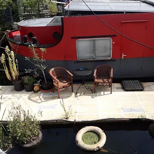 Houseboat Dokstroom Amsterdam